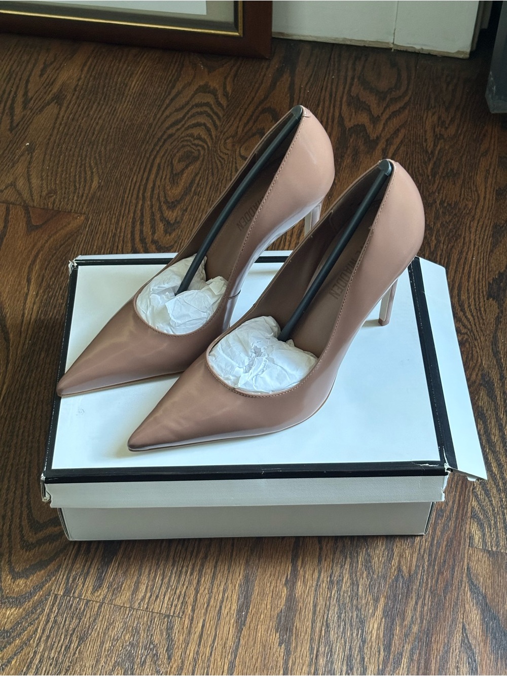 Steve Madden Noir Mocha Leather Pointed-Toe Stiletto Pumps - Size 8.5, Brand New - Picture 2 of 5